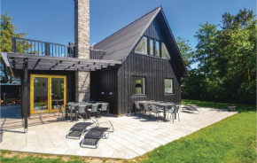 6 Bedroom Stunning Home In Grenaa